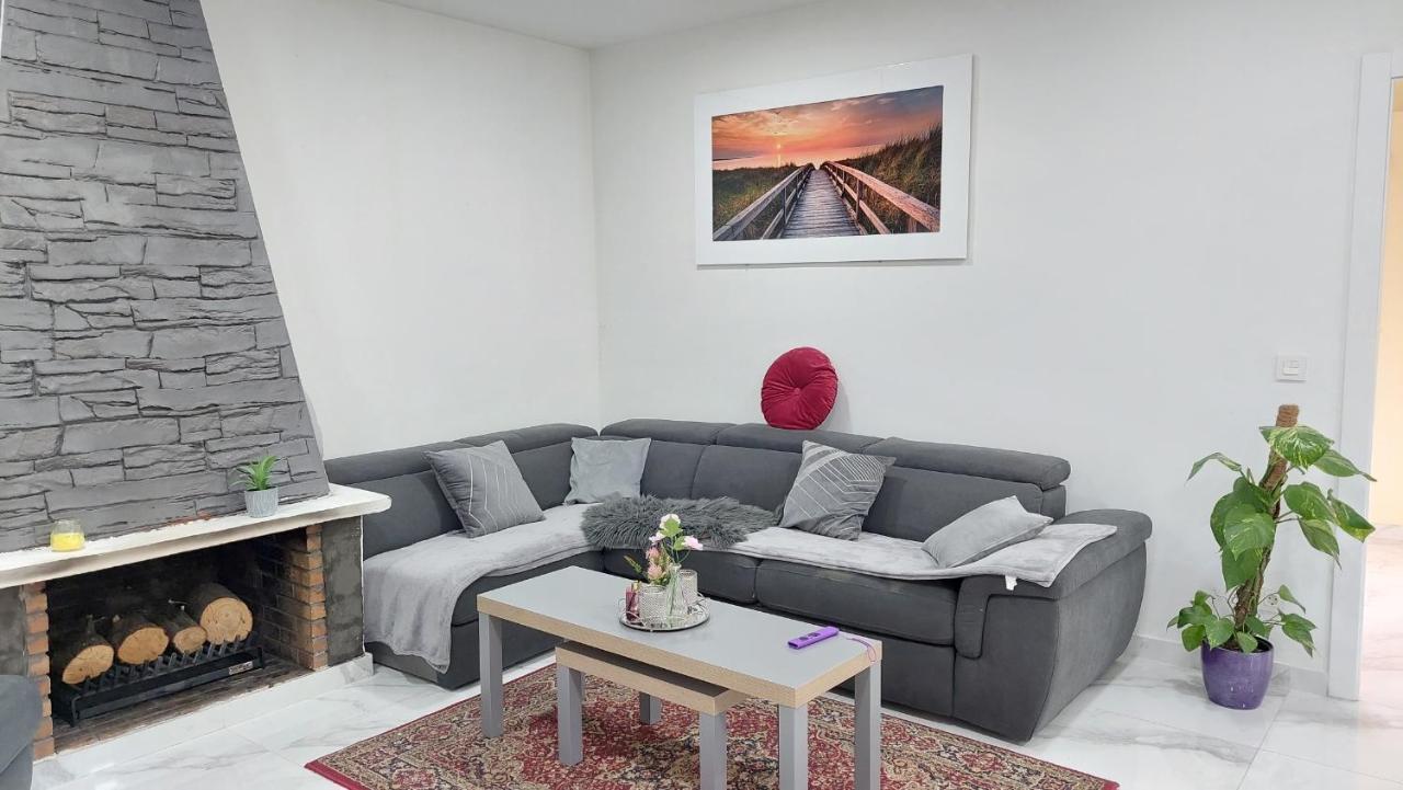 Relax House Barcelone Villa Sant Esteve Sesrovires Luaran gambar