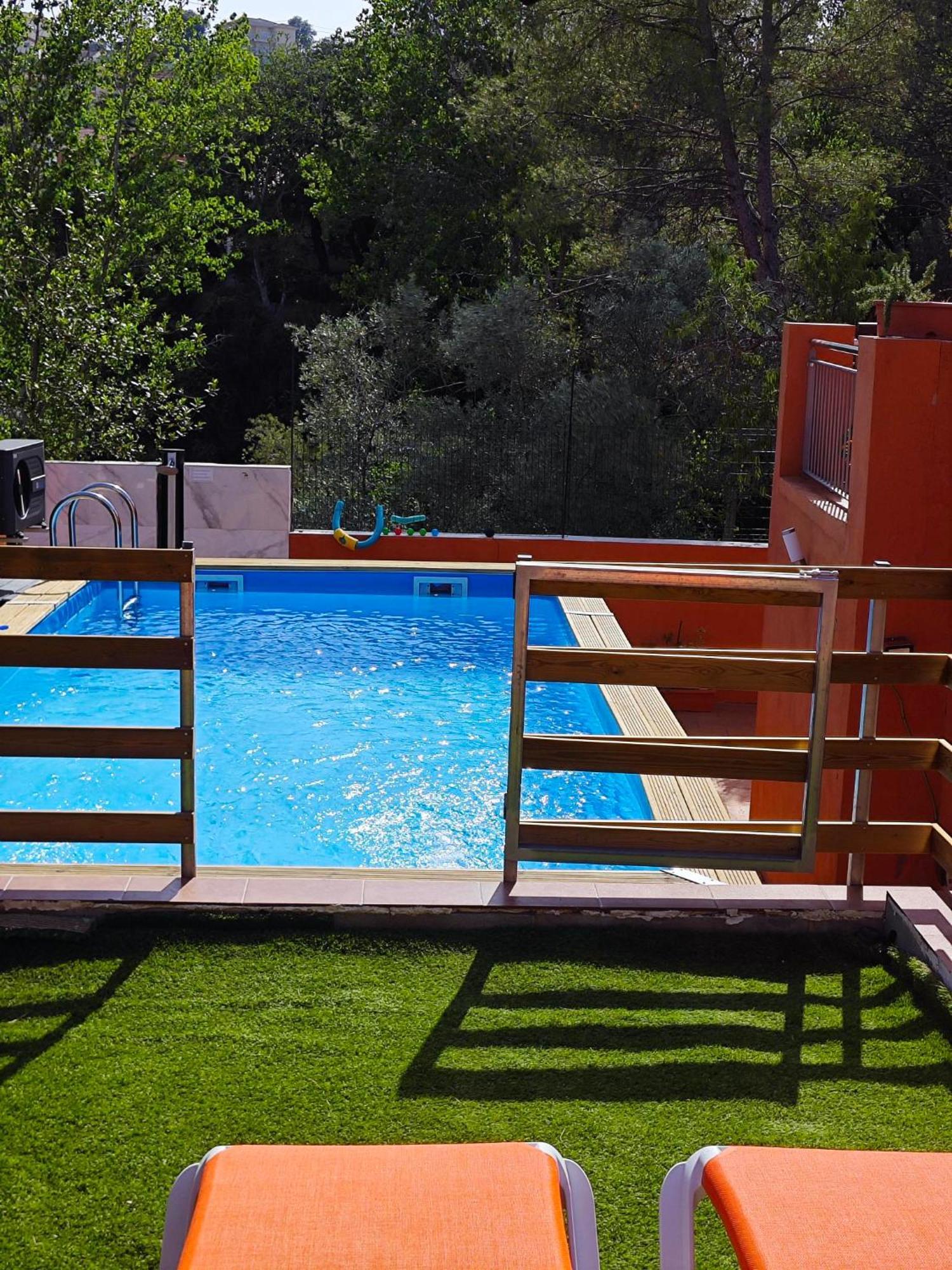 Relax House Barcelone Villa Sant Esteve Sesrovires Luaran gambar